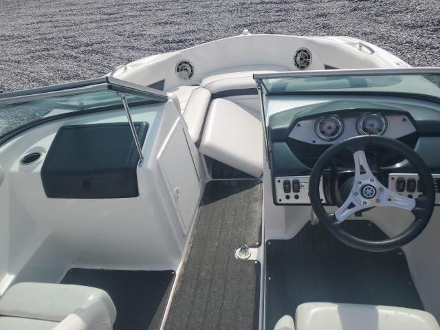 2013 Yamaha Boat