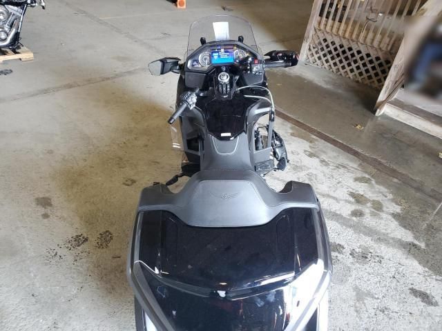 2024 Honda GL1800 D