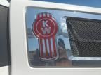 2015 Kenworth T680 Semi Truck