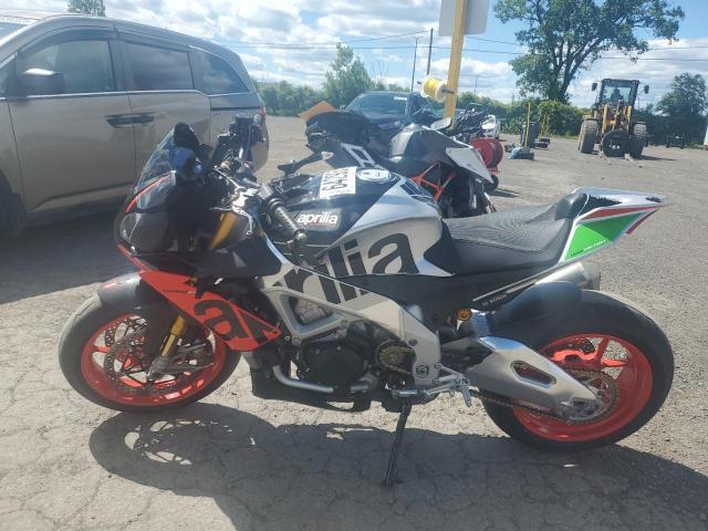 2019 Aprilia Tuono V4