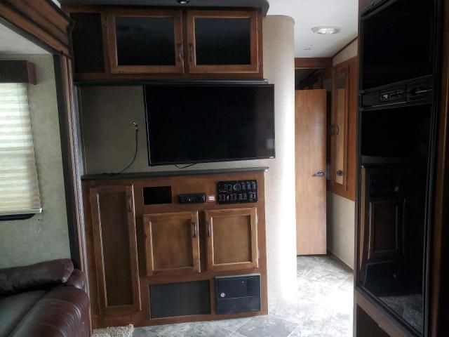 2015 Keystone Carbon TOY Hauler SE