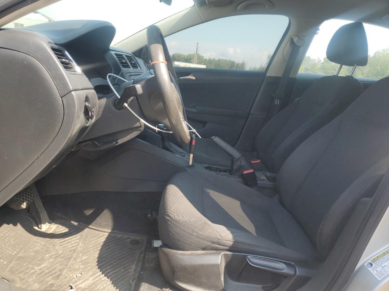 2011 Volkswagen Jetta Base