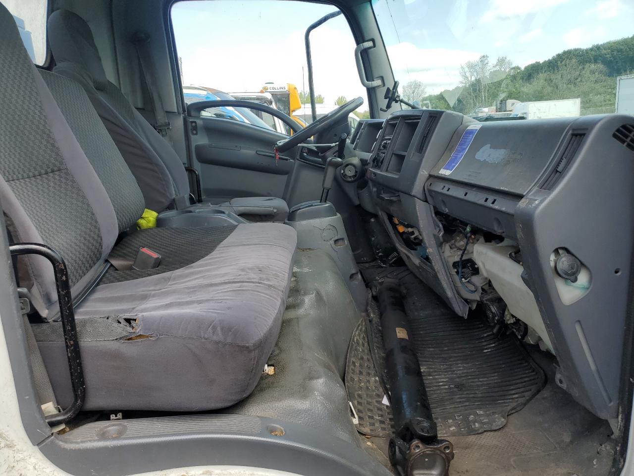 2013 Isuzu NPR HD