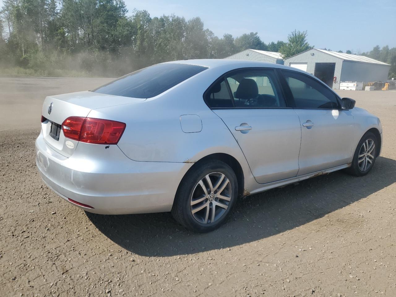 2011 Volkswagen Jetta Base