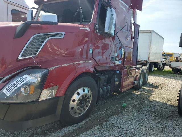 2014 Volvo VNL Semi Truck