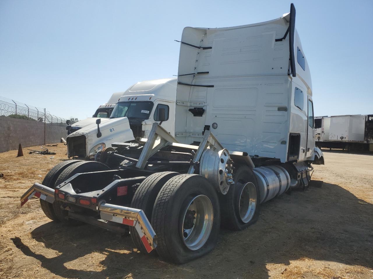 2025 Volvo VN VNL