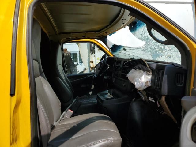 2012 GMC Savana Cutaway G3500