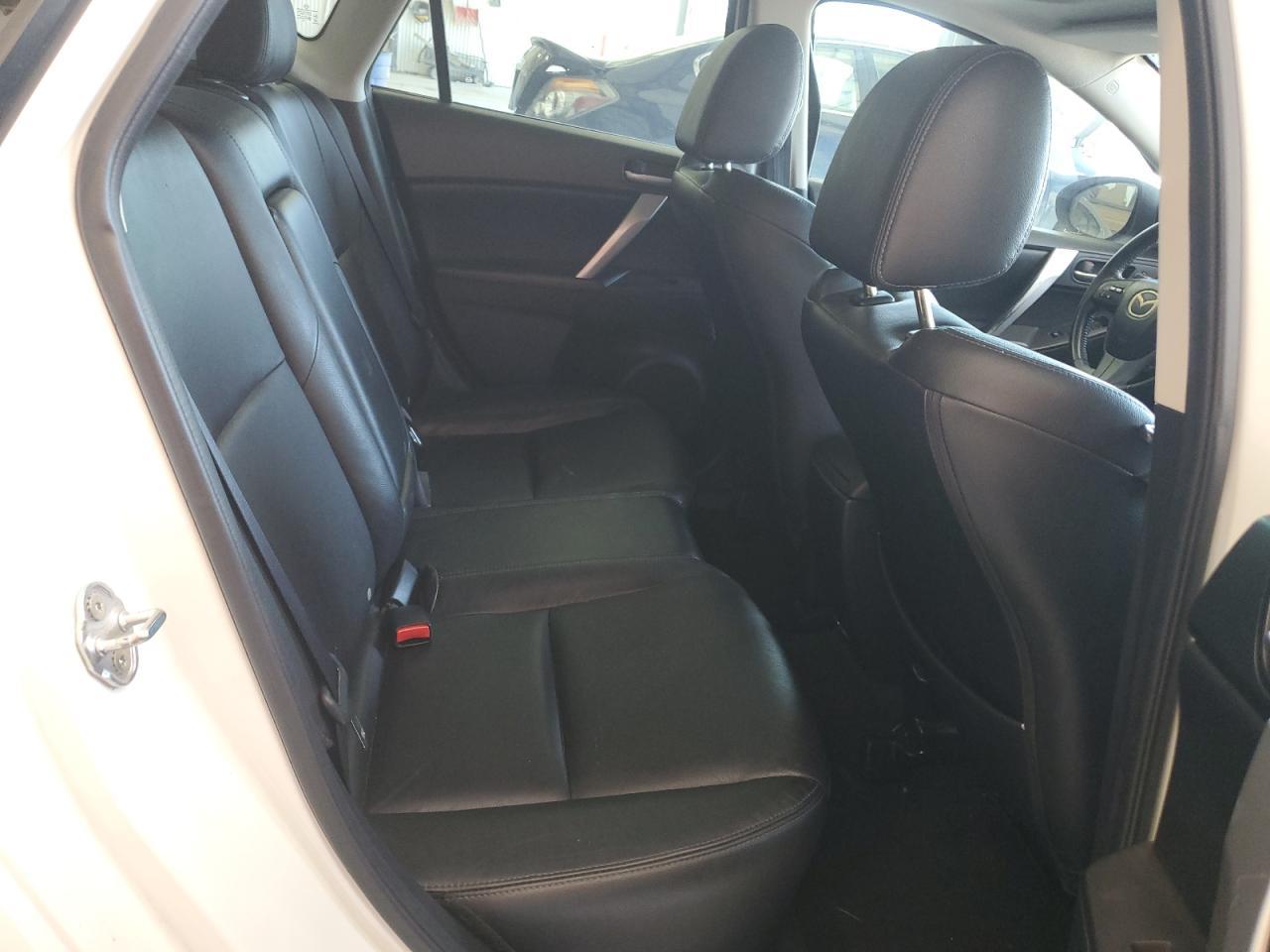 2013 Mazda 3 I