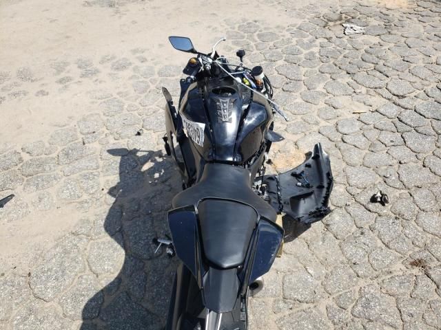 2025 Yamaha YZFR7