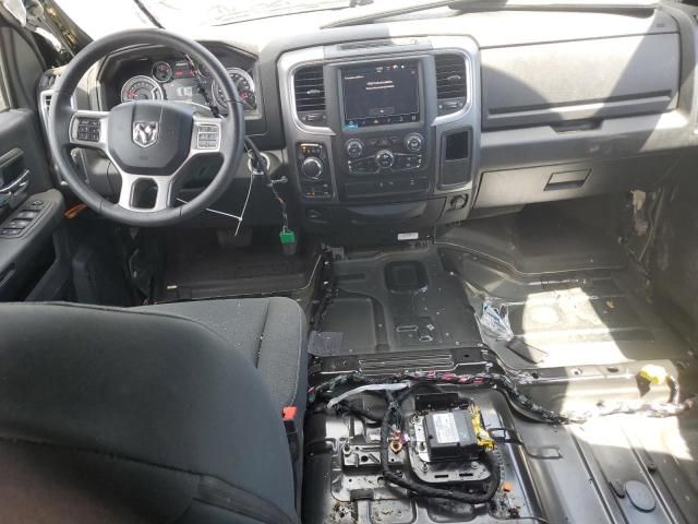 2022 Dodge Ram 1500 Classic slt