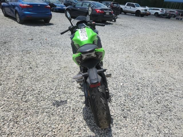 2024 Kawasaki EX650 P