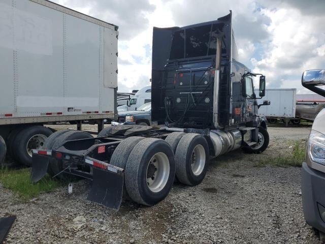 2013 Volvo VNL Semi Truck