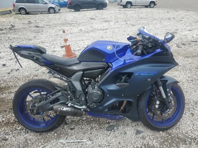2022 Yamaha YZFR7