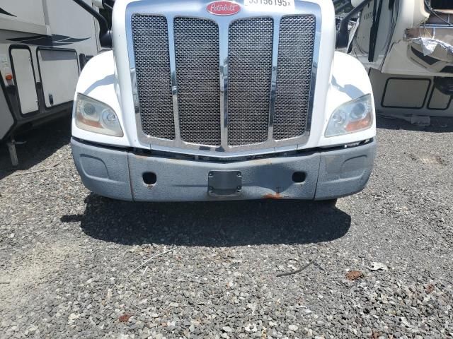 2016 Peterbilt Tractor 2016 Peterbilt 579 Semi Truck