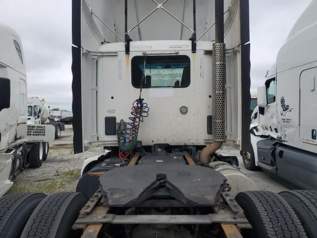 2014 Kenworth T680 Semi Truck