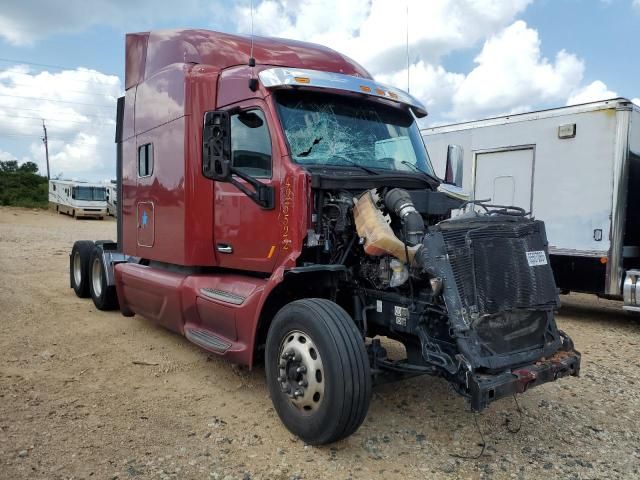 2017 Peterbilt Tractor 2017 Peterbilt 579 Semi Truck