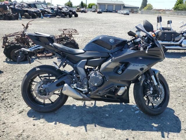 2025 Yamaha YZFR7