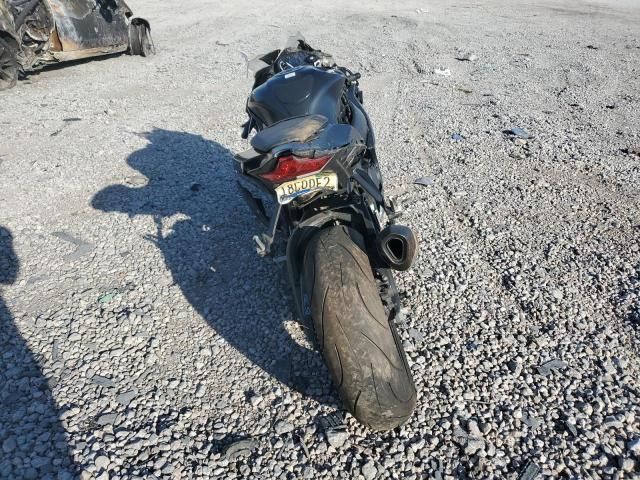 2021 Kawasaki ZX1002 M