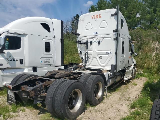 2019 Freightliner Cascadia 126