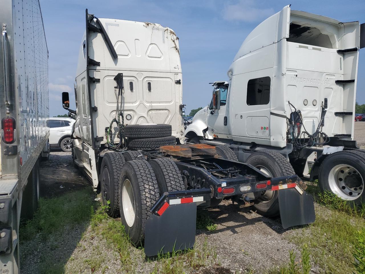 2022 Freigliner 2022 Freightliner Cascadia 126 Semi Truck