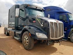 Salvage Trucks for sale at auction: 2016 Peterbilt 579 Semi Truck