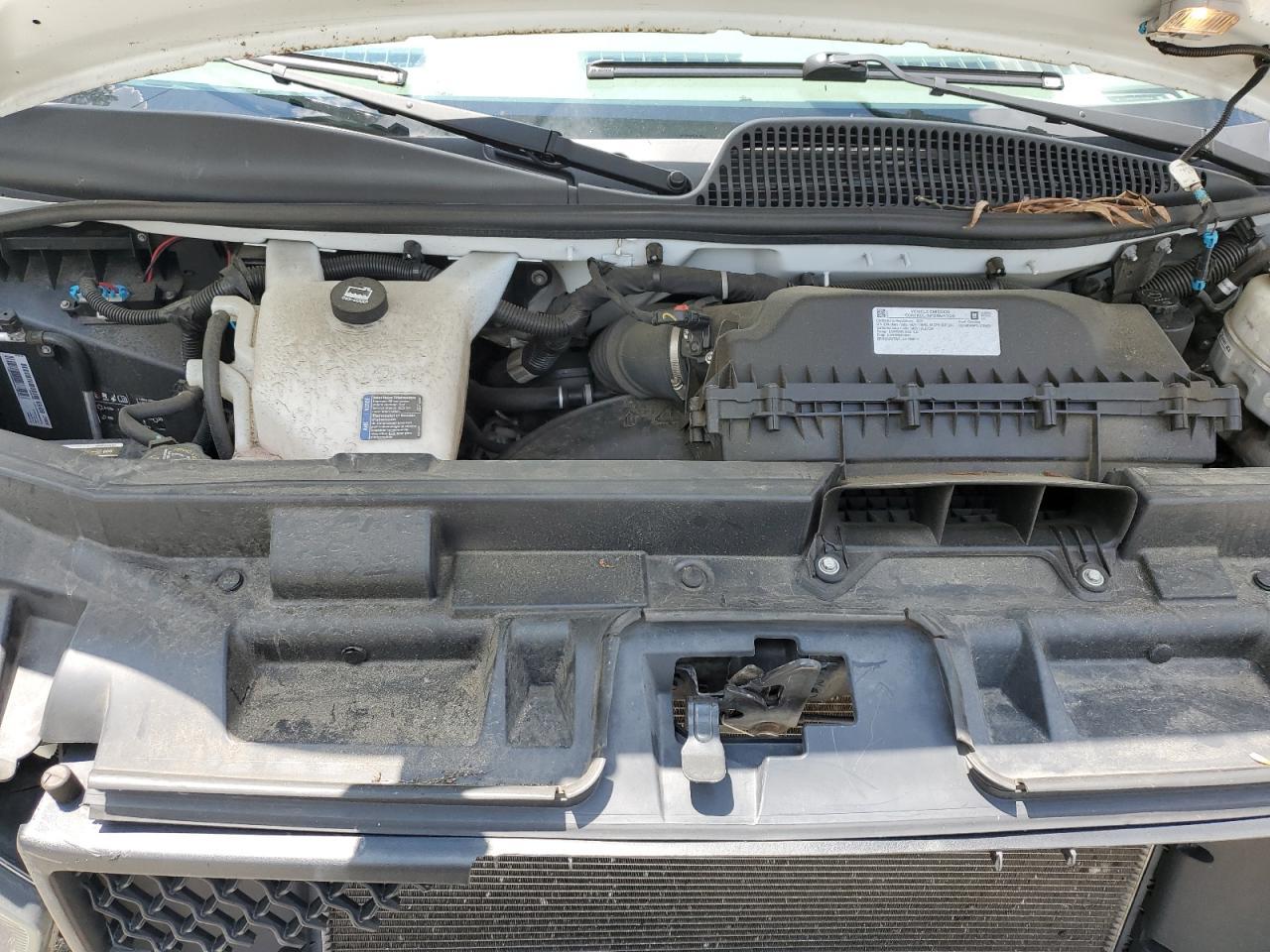 2020 Chevrolet Express G2500