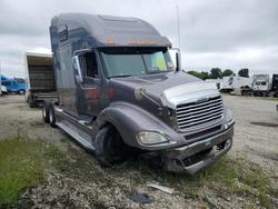 Salvage trucks for sale at Cicero, IN auction: 2016 Freigliner 2016 Freightliner Columbia Semi Truck