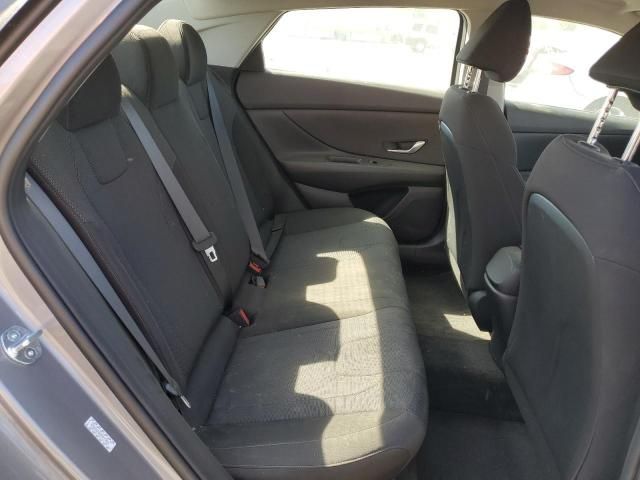 2023 Hyundai Elantra se