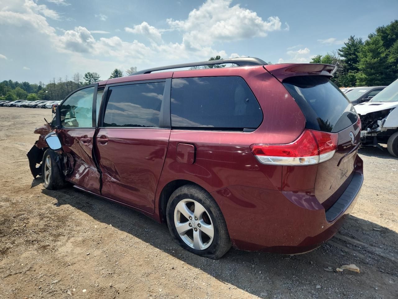 2011 Toyota Sienna le
