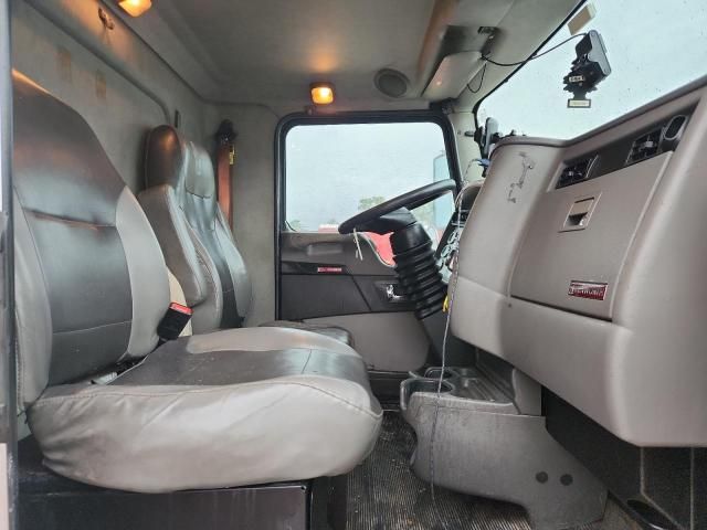 2016 Kenworth Construction T270