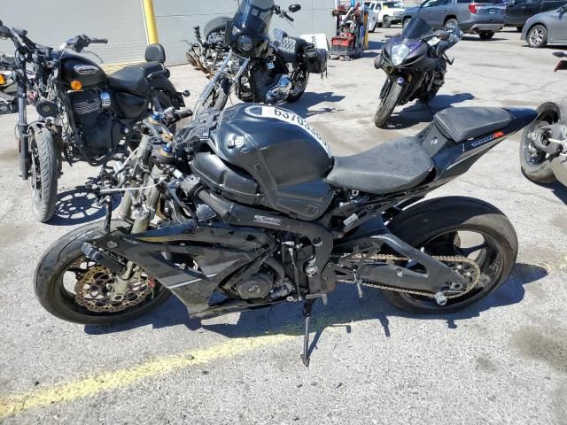 2021 Suzuki GSX-R1000 R