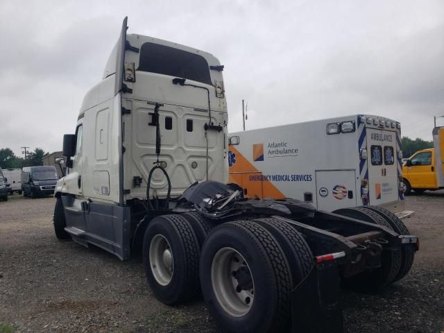 2015 Freightliner Cascadia 125 Semi Truck