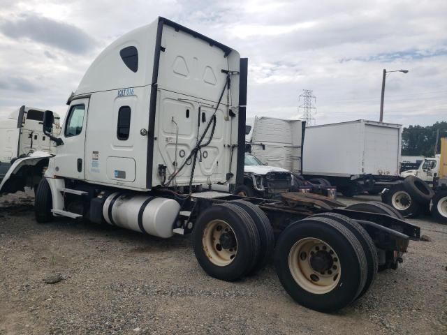 2020 Freightliner Cascadia 126 Semi Truck