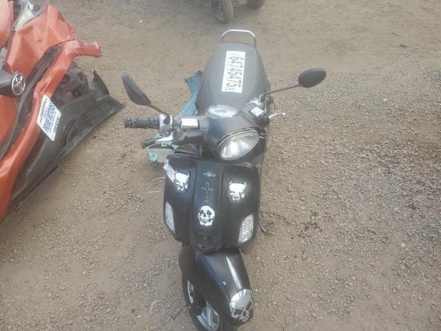 2021 Genuine Scooter Co. Buddy Kick