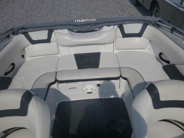 2013 Yamaha Boat