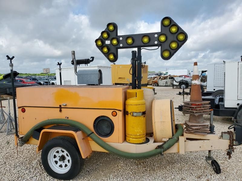 2001 Team Fenex Manhole Support Trailer