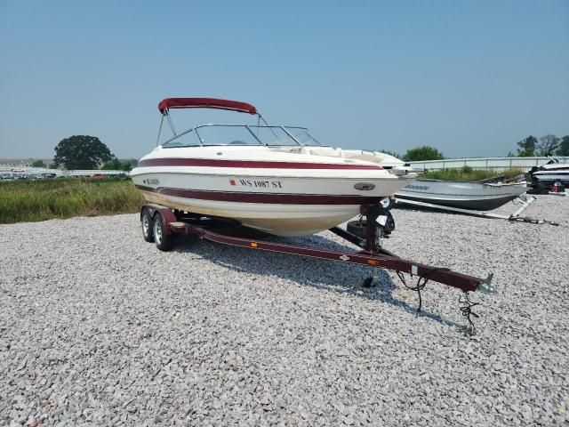2005 Larson Boat