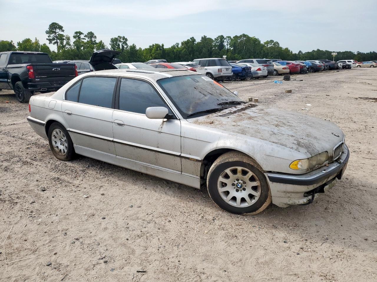 2001 BMW 740