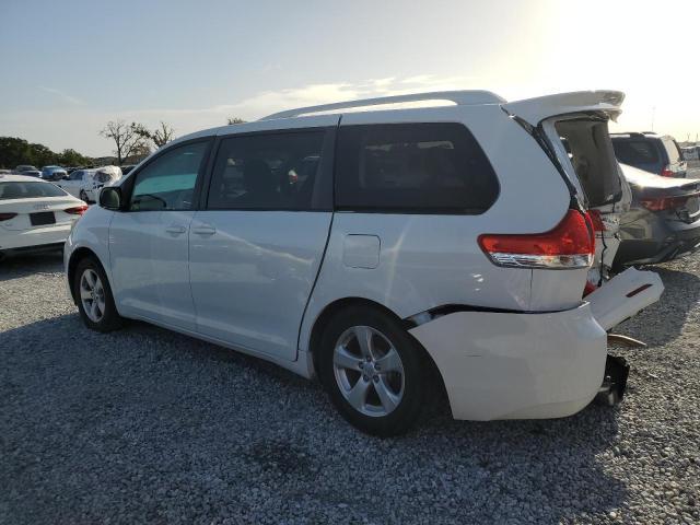2013 Toyota 2013 Toyt Sienna le