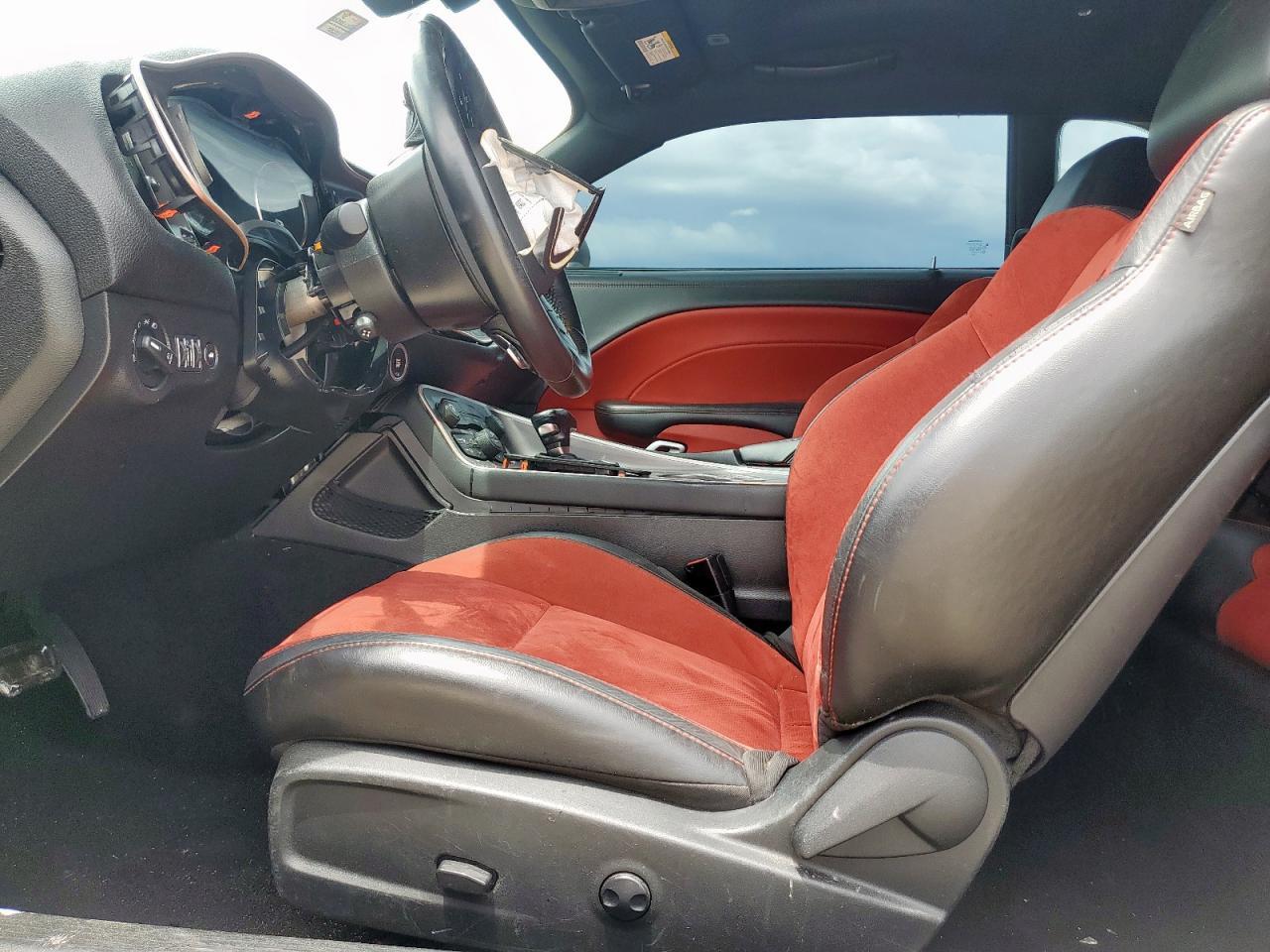 2022 Dodge Challenger r