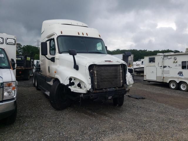 2015 Freightliner Cascadia 125 Semi Truck