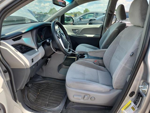 2016 Toyota Sienna le