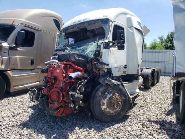 2023 Kenworth Construction T680