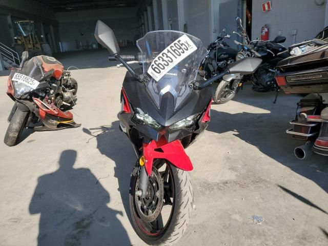 2025 Kawasaki EX500 A