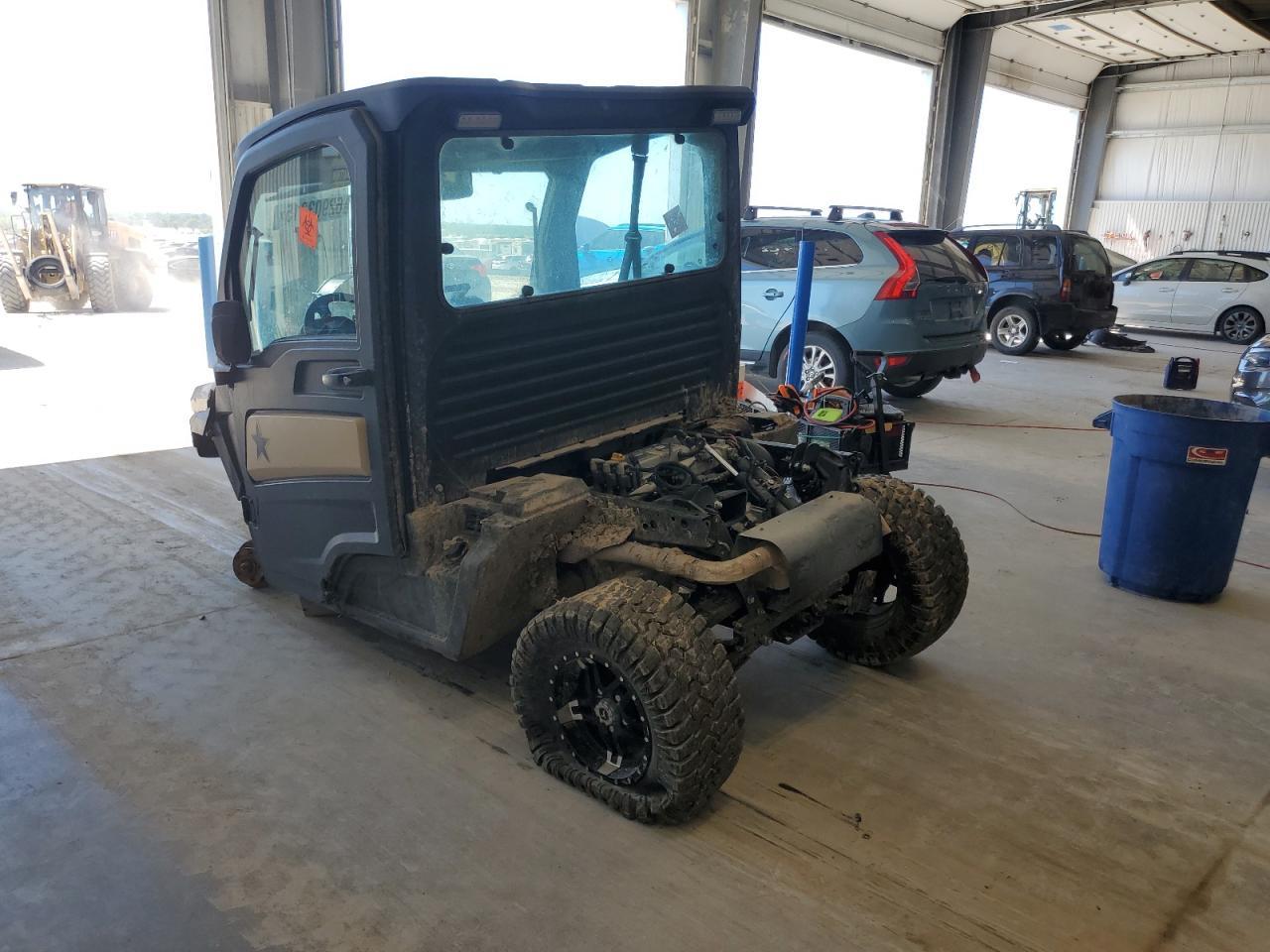 2023 John Deere XUV835M