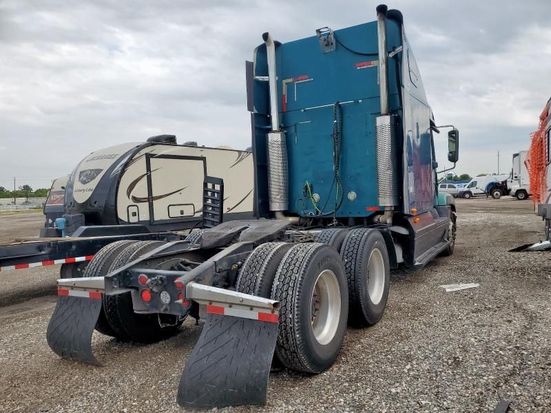 2001 Freightliner CST120 Semi Truck
