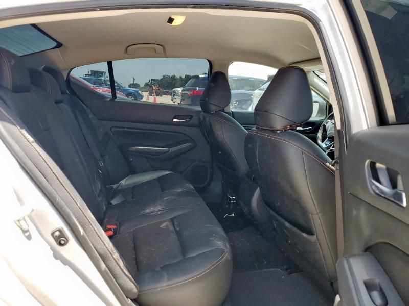 2020 Nissan Altima sr