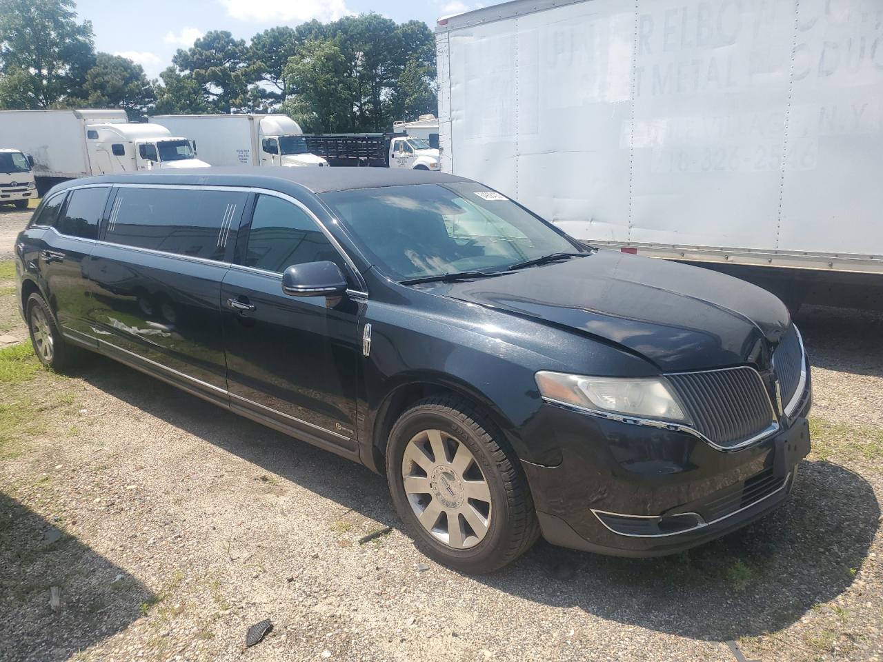 2013 Lincoln MKT