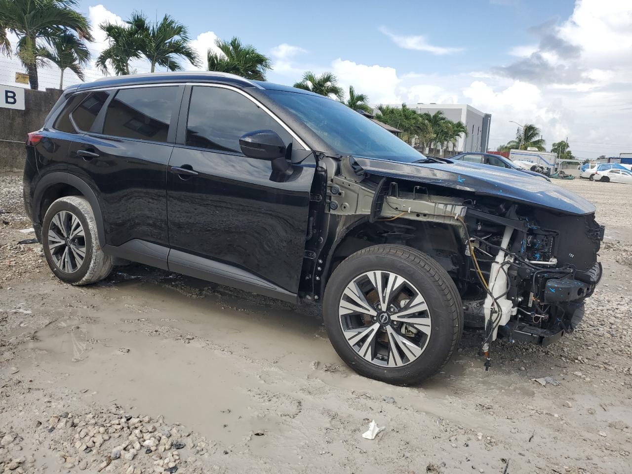 2022 Nissan Rogue sv