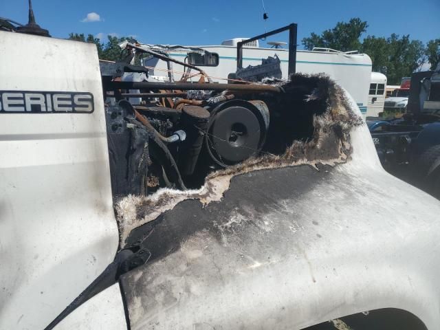 1998 Ford F700